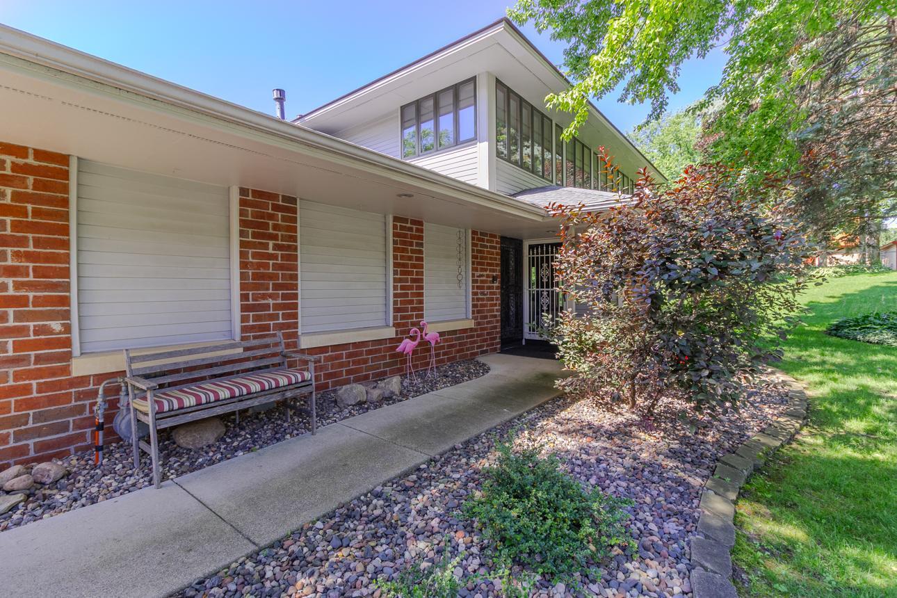 1142 Rose Place