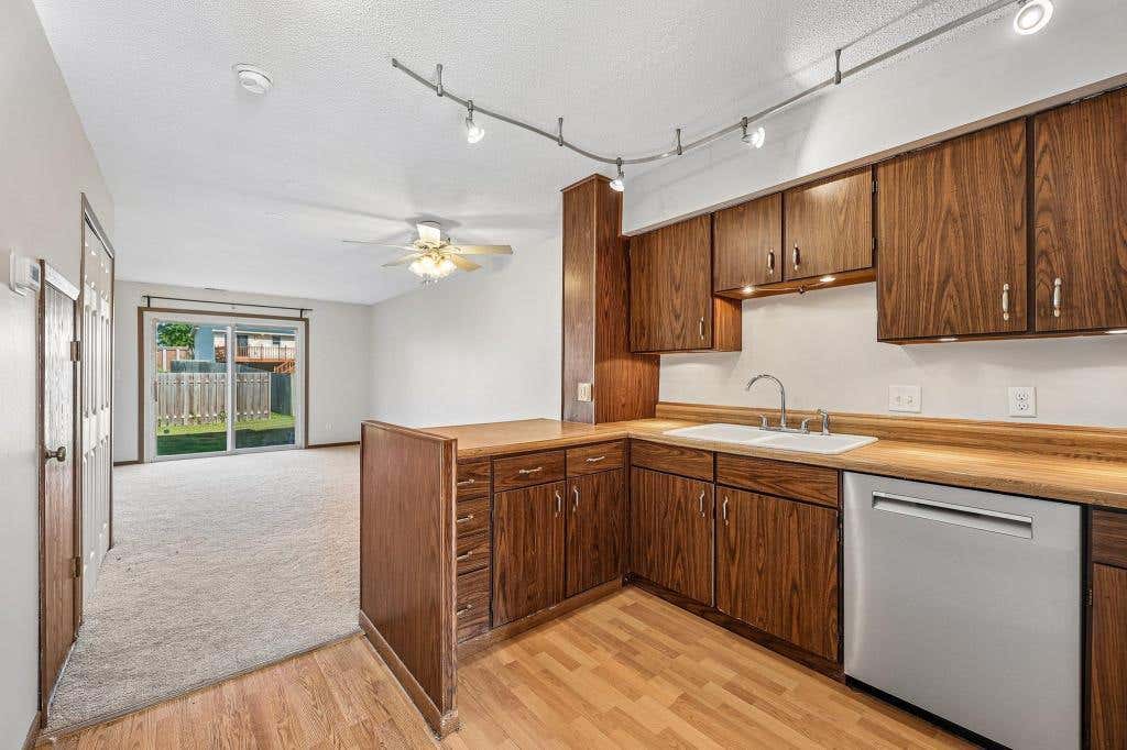 Photo of 846 Woodgate Drive #213, Vadnais Heights, MN 55127 (MLS # 7113419)
