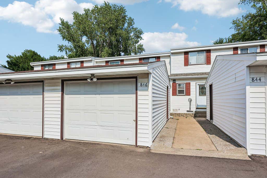 Photo of 846 Woodgate Drive #213, Vadnais Heights, MN 55127 (MLS # 7113419)