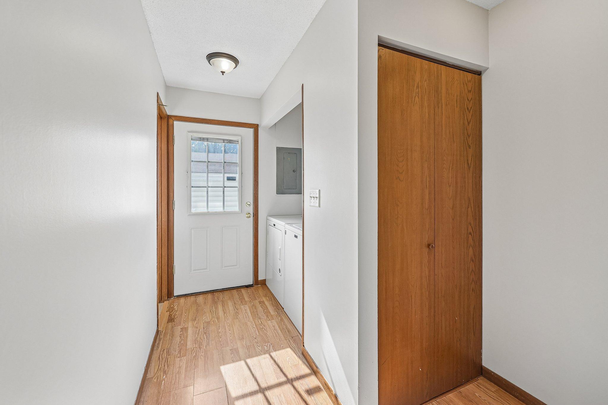 846 Woodgate Drive 213