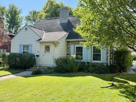 Photo of 506 E 2nd Street, Redwood Falls, MN 56283 (MLS # 6788344)