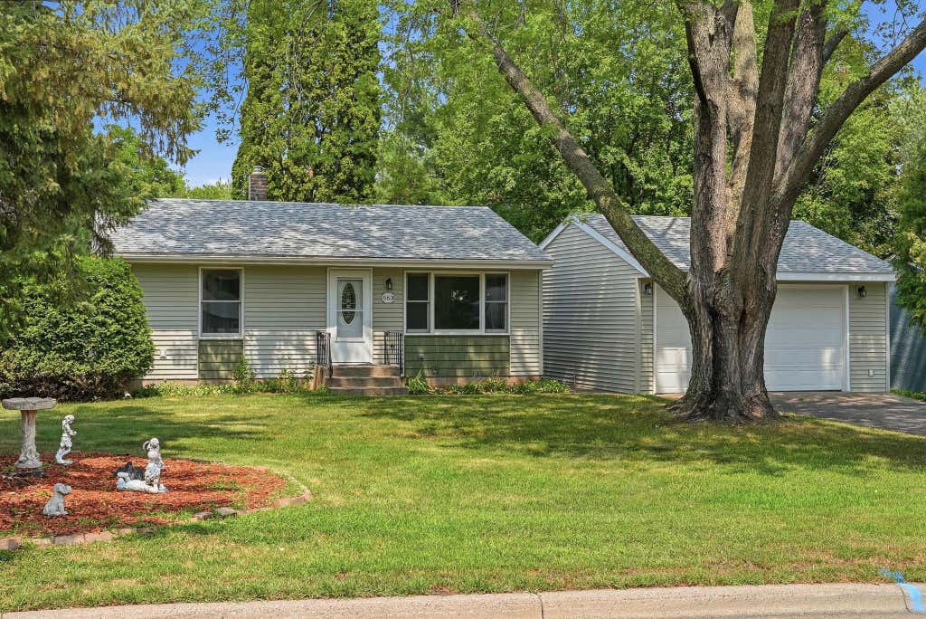 Photo of 563 Shryer Avenue W, Roseville, MN 55113 (MLS # 7116380)