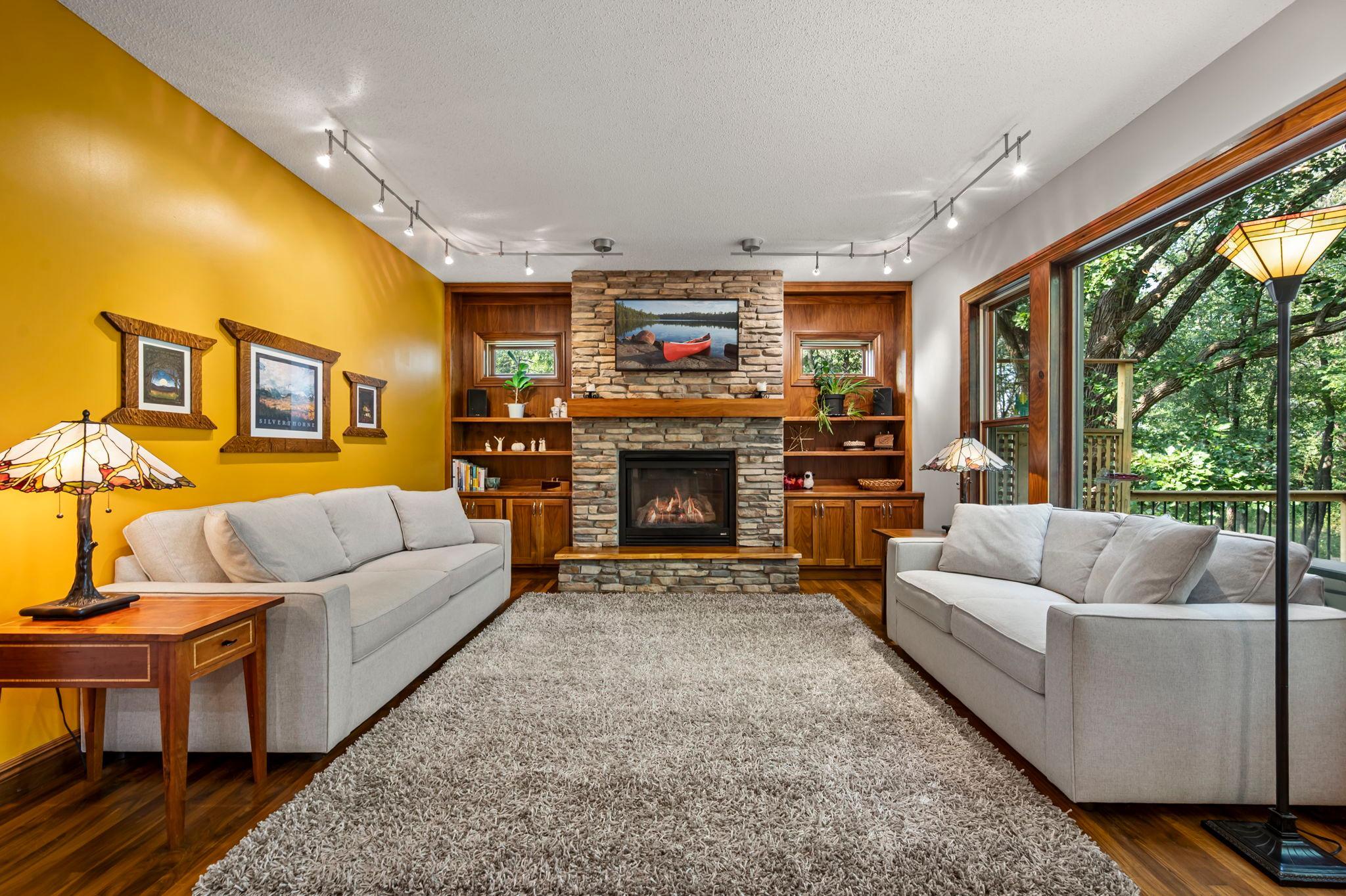 380 Sioux Lookout