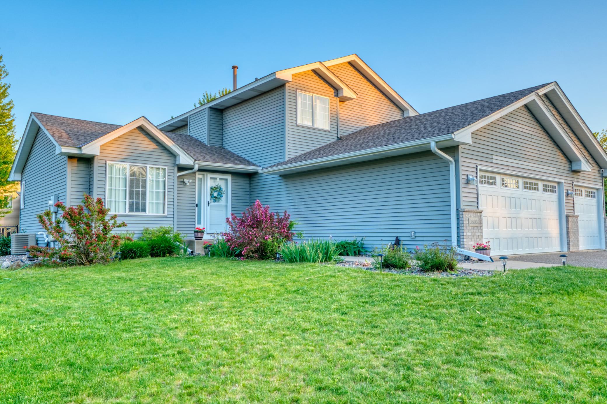 3803 Globe Flower Circle N 1