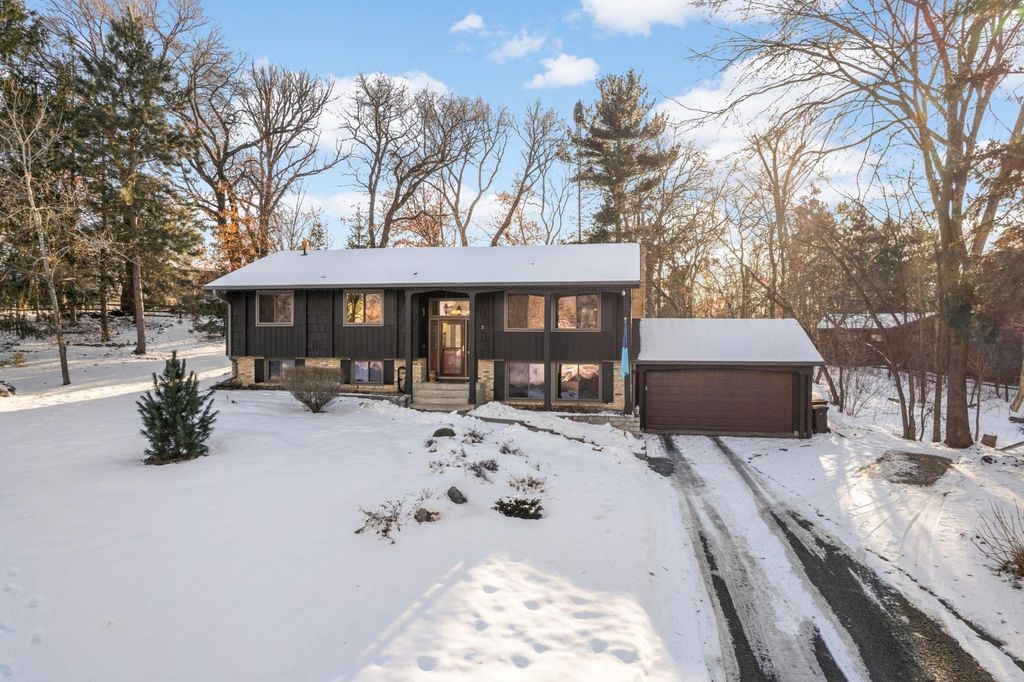 Photo of 3 Oakview Court, Birchwood Village, MN 55110 (MLS # 7019030)