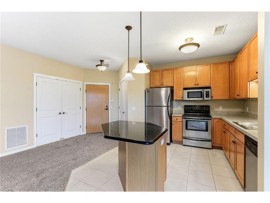1070 Grandview Court NE 411