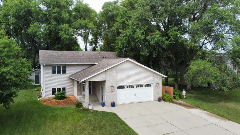 Photo of 210 Ridgecrest Drive, Cannon Falls, MN 55009 (MLS # 7103446)