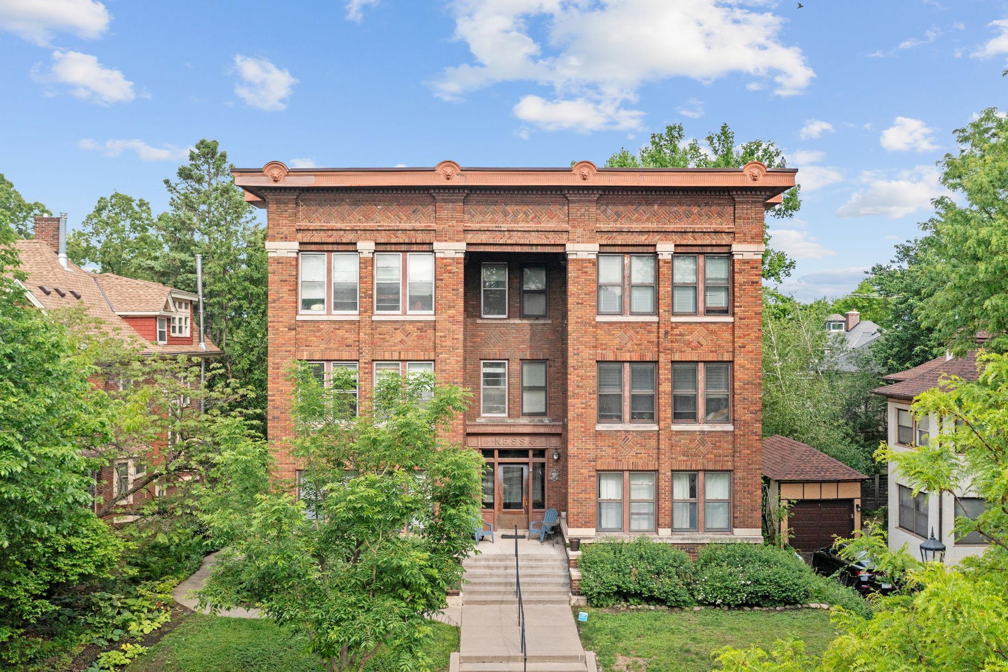 2606 Humboldt Avenue S 3