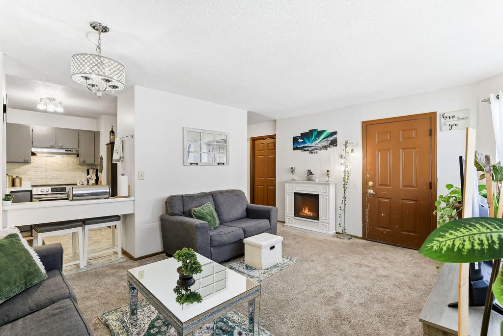 Photo of 680 Otsego Street, Saint Paul, MN 55130 (MLS # 7004154)