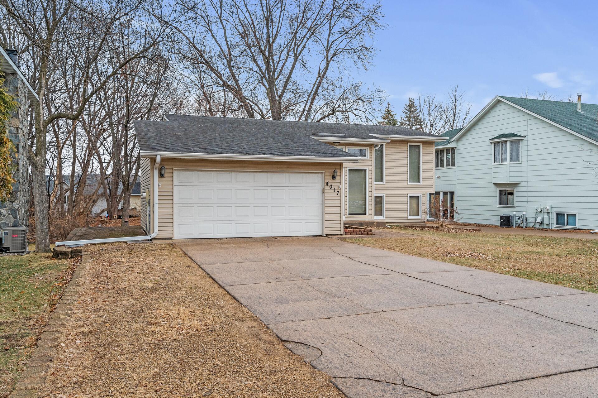 4017 Fordham Drive NE