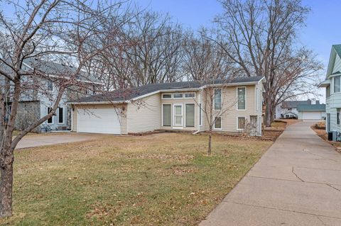 4017 Fordham Drive NE Saint Anthony MN 55421
