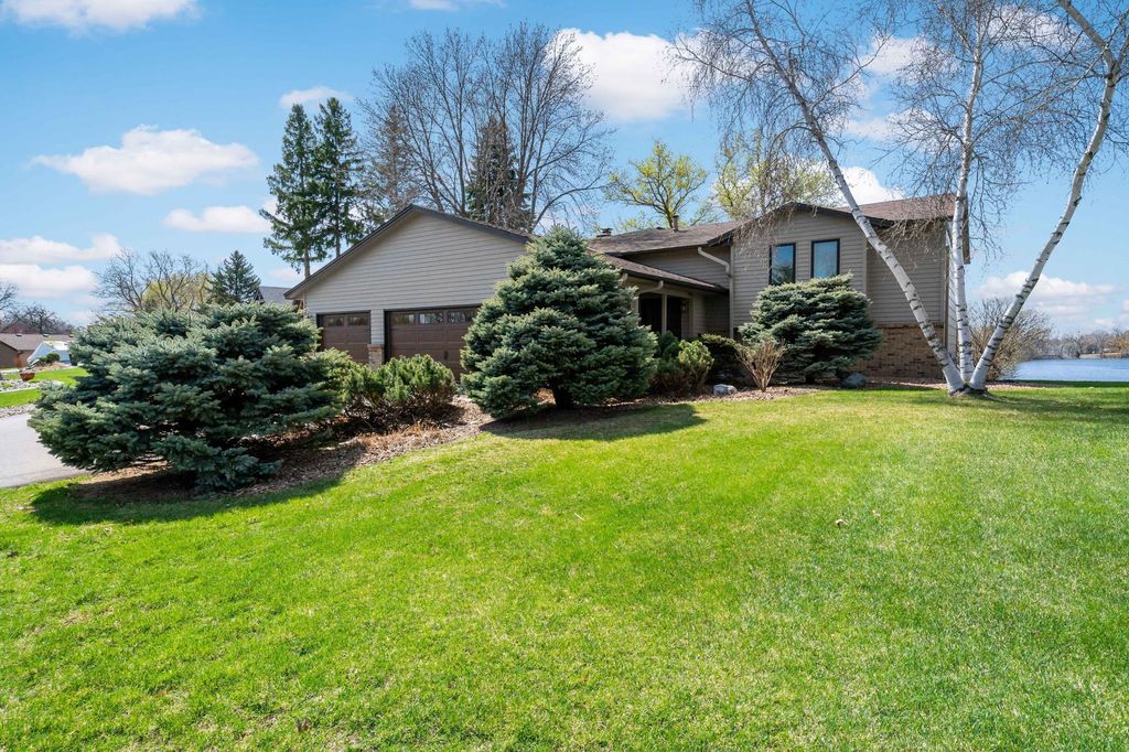 Photo of 15685 Highland Avenue NW, Prior Lake, MN 55372 (MLS # 7052386)