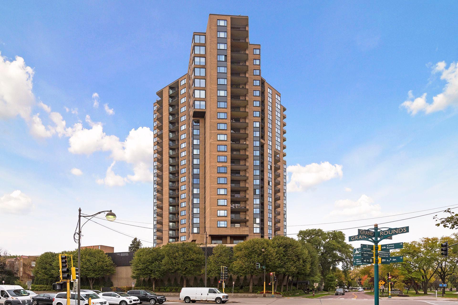 2950 Dean Parkway 1902