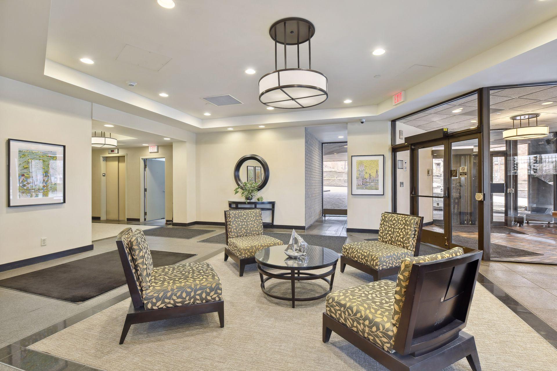 2950 Dean Parkway 1902