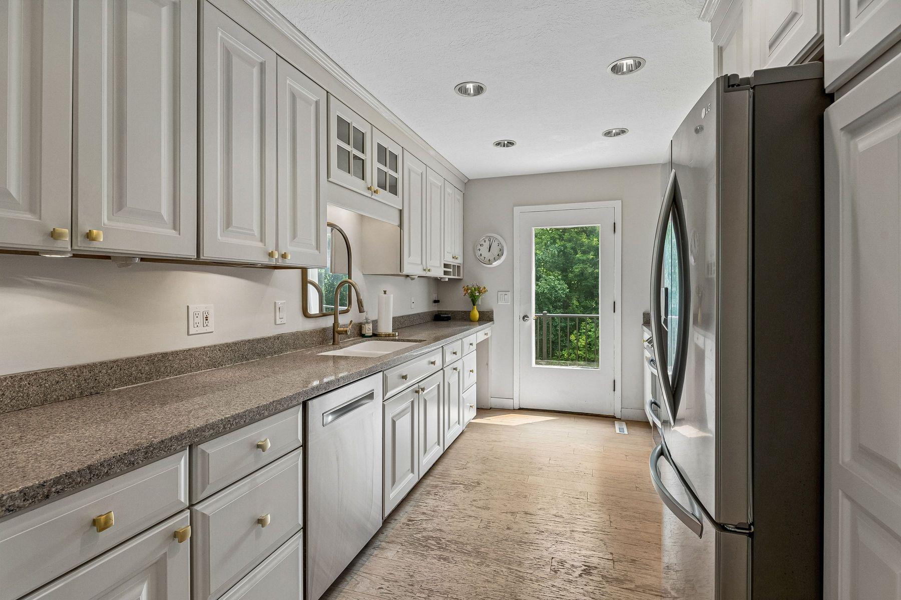 3225 W 54th Street