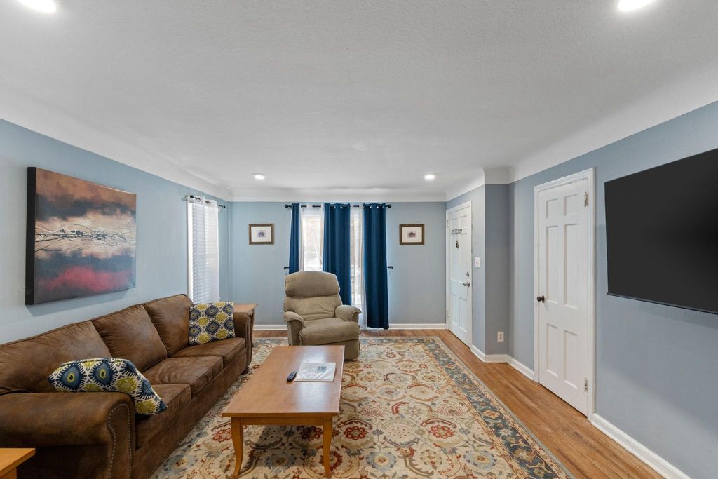 Photo of 4042 Lake Road Avenue, Robbinsdale, MN 55422 (MLS # 7002795)