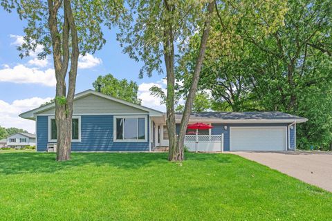 4318 Elizabeth Lane Vadnais Heights MN 55127