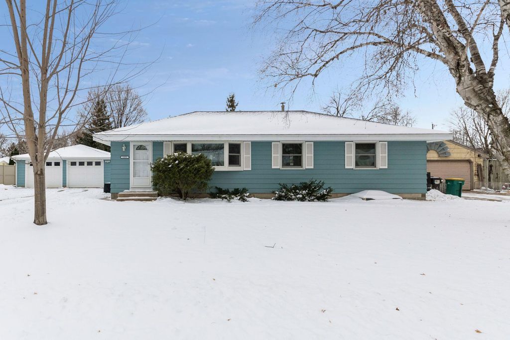 Photo of 1321 Prairie Street, Chaska, MN 55318 (MLS # 6786821)