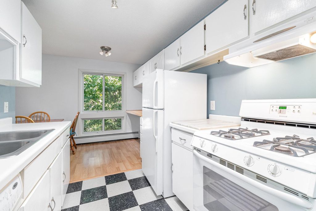 Photo of 333 8th Street SE #316, Minneapolis, MN 55414 (MLS # 7045738)