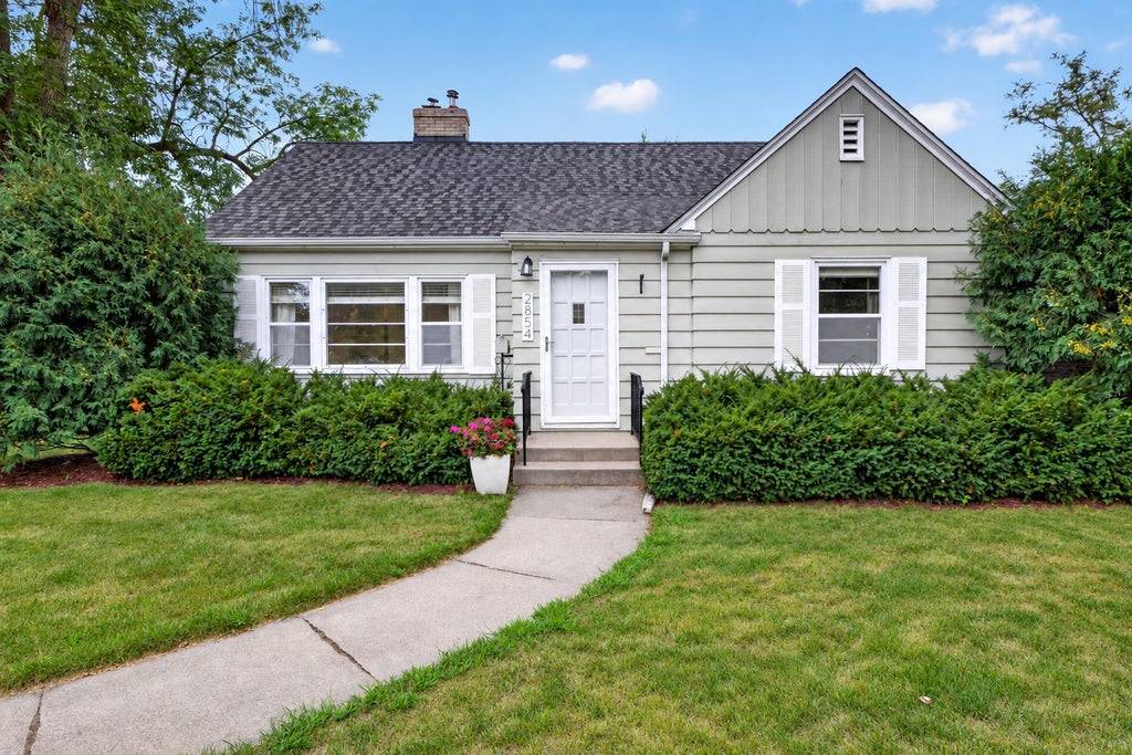 Photo of 2854 Alabama Avenue S, Saint Louis Park, MN 55416 (MLS # 7140137)