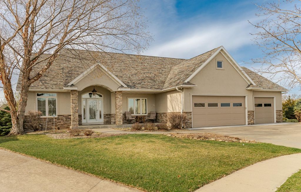 Photo of 3501 Cameo Lane NE, Rochester, MN 55906 (MLS # 7058188)