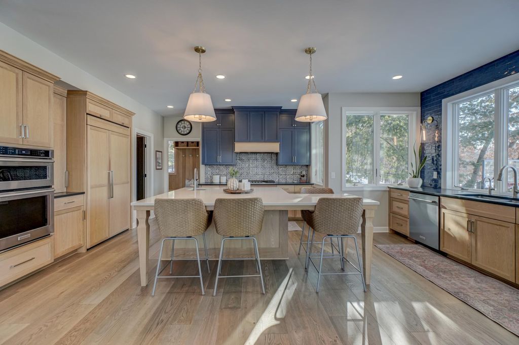 Photo of 12 Forest Trail, Mahtomedi, MN 55115 (MLS # 7015998)