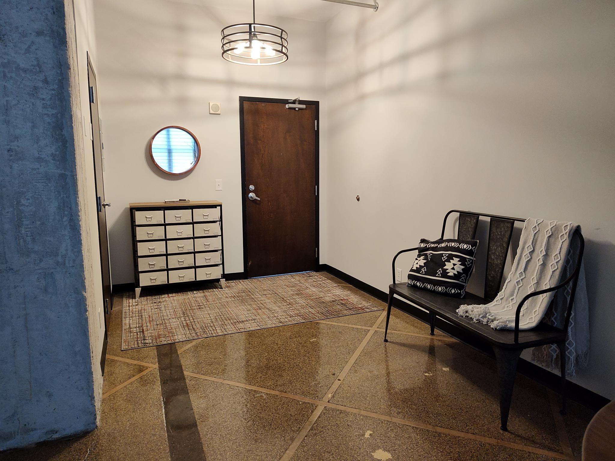 350 Saint Peter Street 407