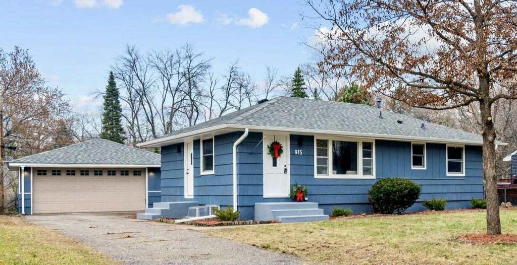 Photo of 915 112th Avenue NW, Coon Rapids, MN 55448 (MLS # 6822270)