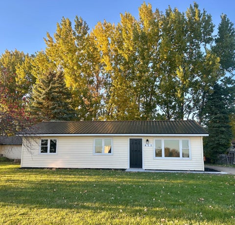 Photo of 611 Evergreen Street, Thief River Falls, MN 56701 (MLS # 7162160)