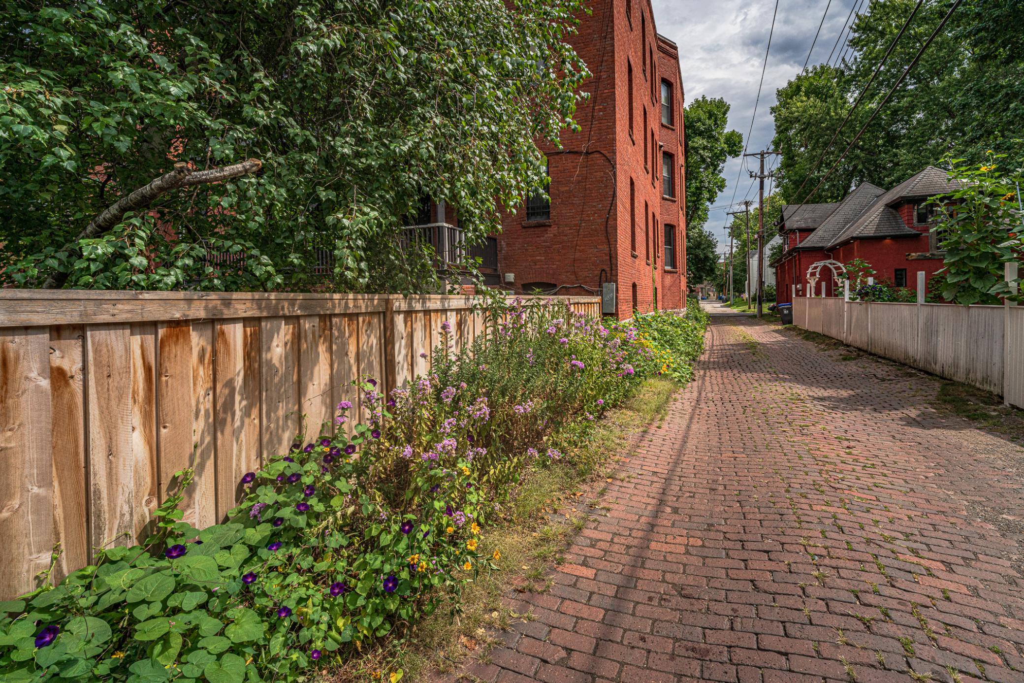 223 Arundel Street 1