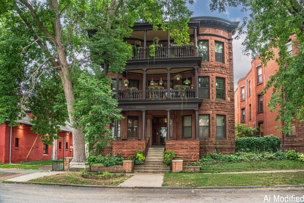 Photo of 223 Arundel Street #1, Saint Paul, MN 55102 (MLS # 7122170)