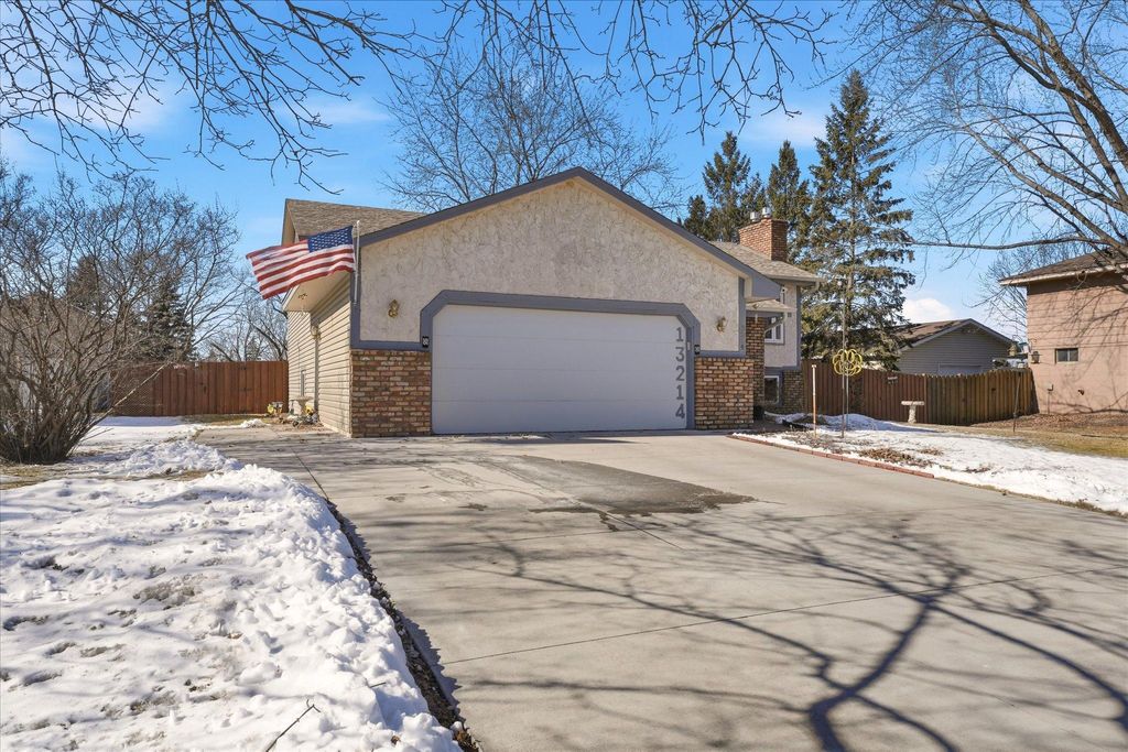 Photo of 13214 Davenport Street NE, Blaine, MN 55449 (MLS # 7027133)