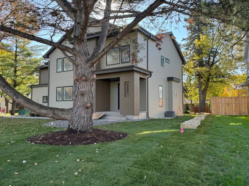 Photo of 4601 Concord Terrace, Edina, MN 55424 (MLS # 7027756)