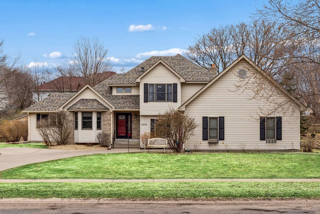 Photo of 3012 Walter Street, Maplewood, MN 55109 (MLS # 7083661)