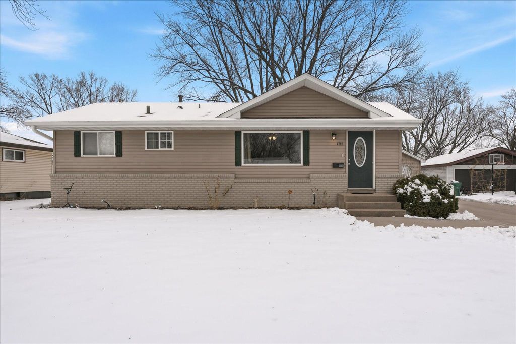 Photo of 6712 Ewing Avenue N, Brooklyn Center, MN 55429 (MLS # 7024536)