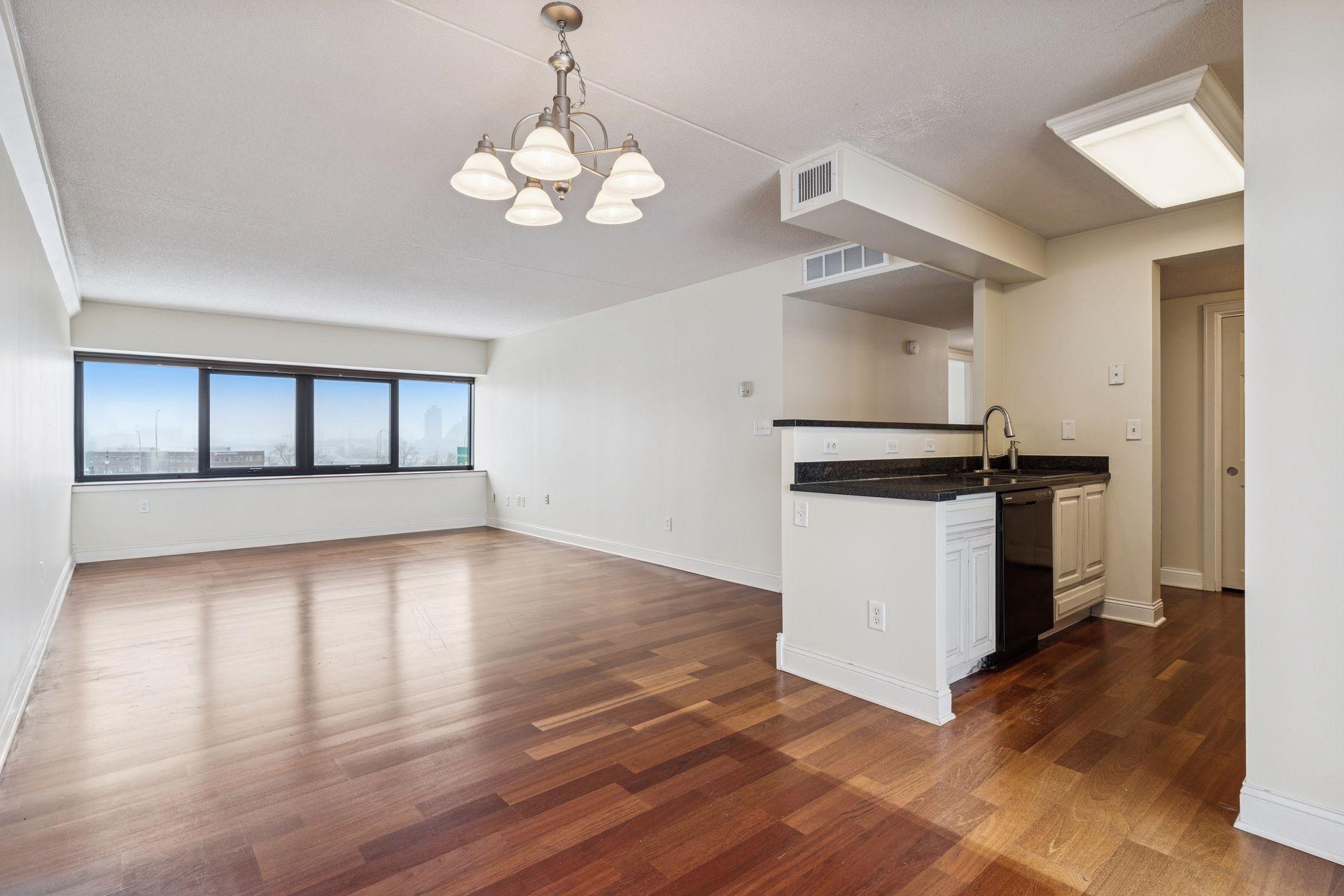 1920 S 1st Street 404