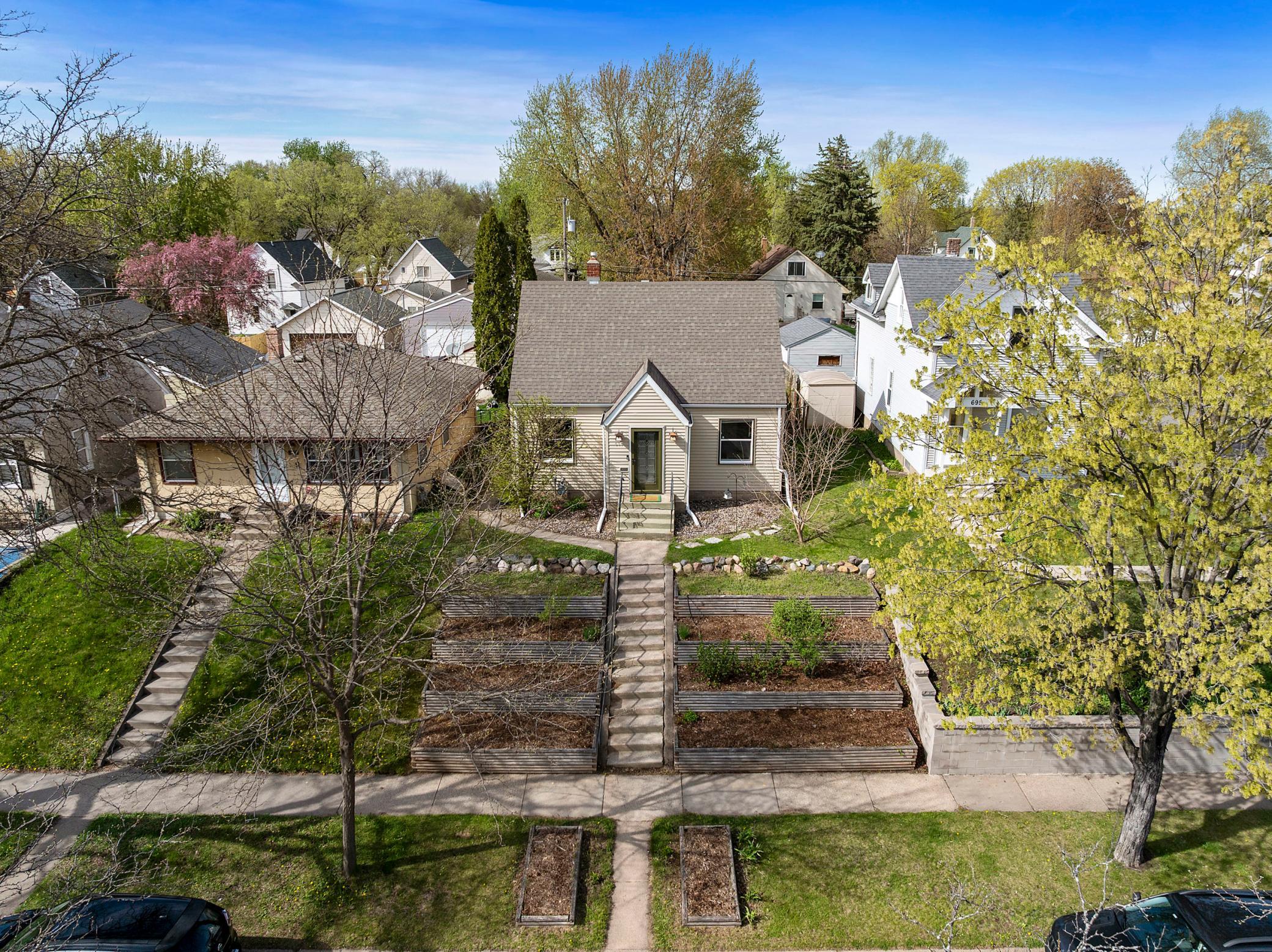 691 Orange Avenue E