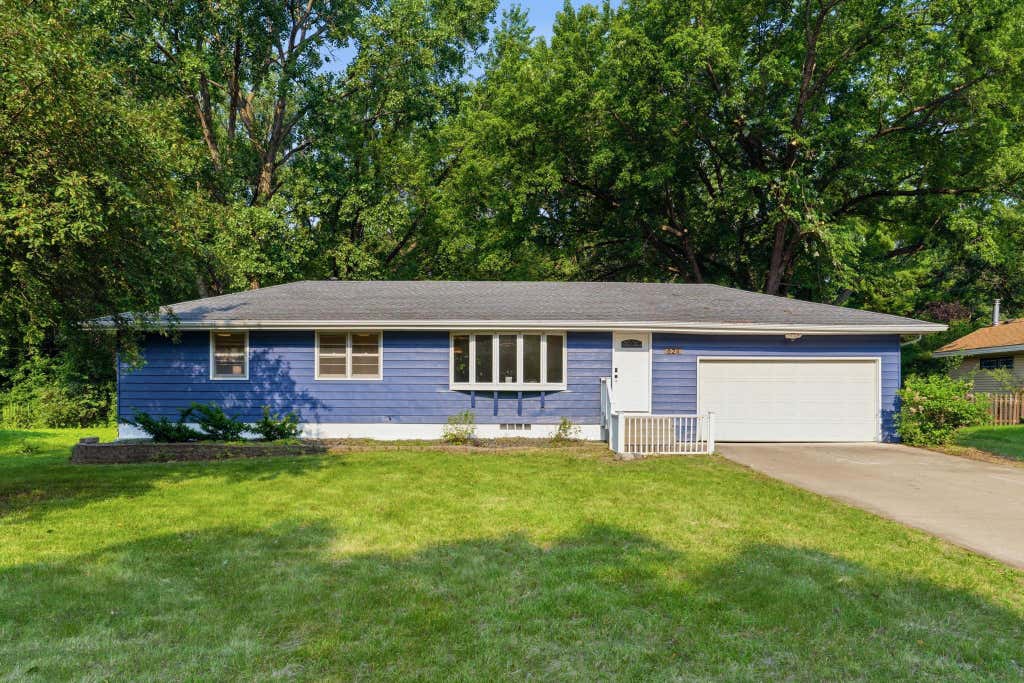 Photo of 624 20th Avenue NW, North Saint Paul, MN 55112 (MLS # 7103493)