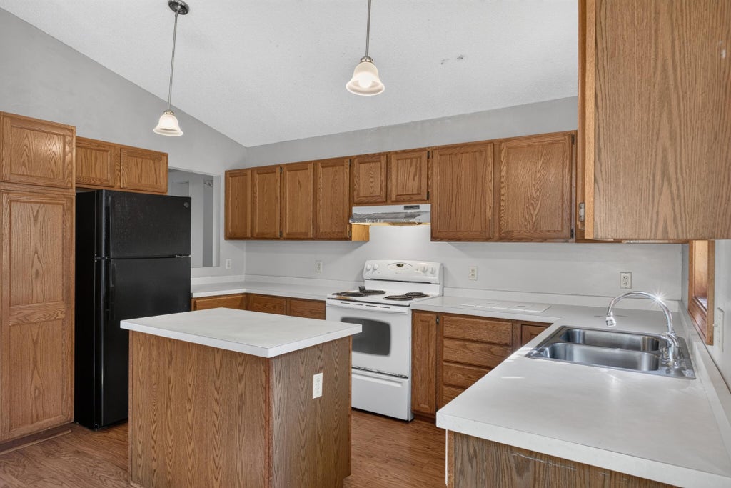 Photo of 2578 Copper Cliff Trail, Woodbury, MN 55125 (MLS # 7156665)