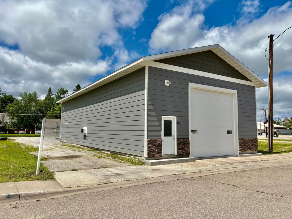 Photo of 111 3rd Avenue SE, Baudette, MN 56623 (MLS # 7103449)