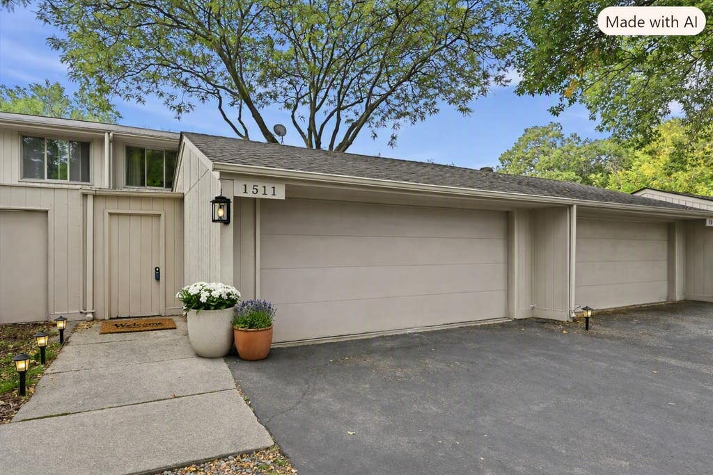 Photo of 1511 Black Oaks Place N, Plymouth, MN 55447 (MLS # 7099023)