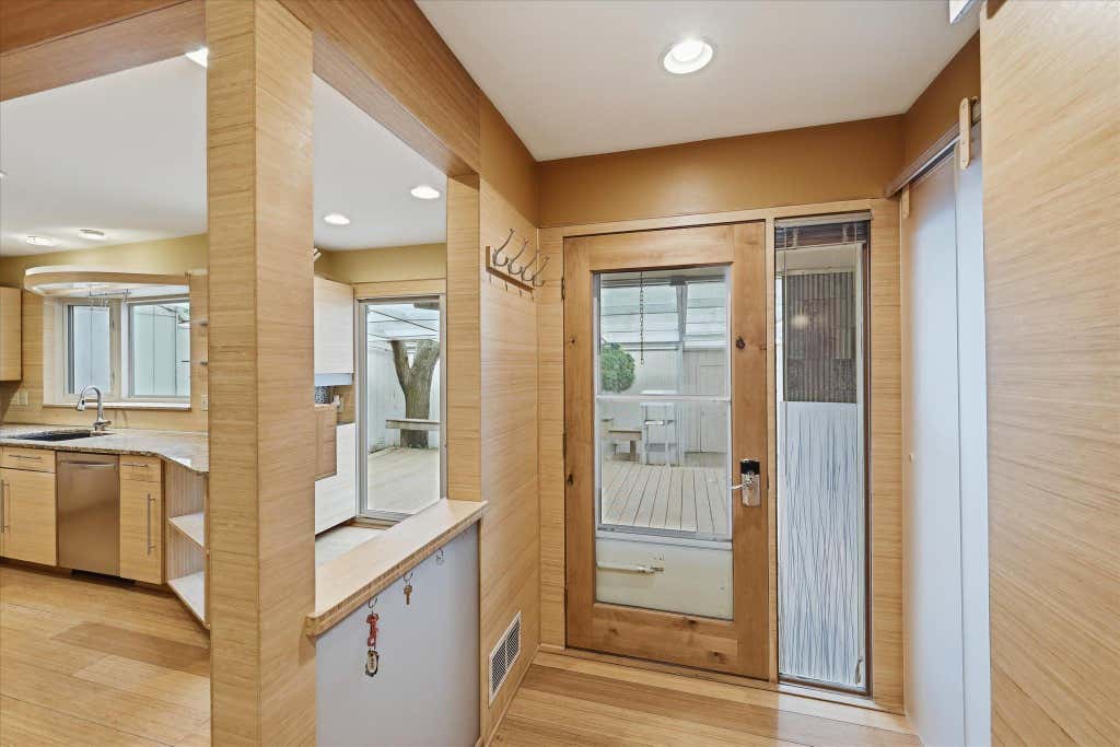 Photo of 1511 Black Oaks Place N, Plymouth, MN 55447 (MLS # 7099023)
