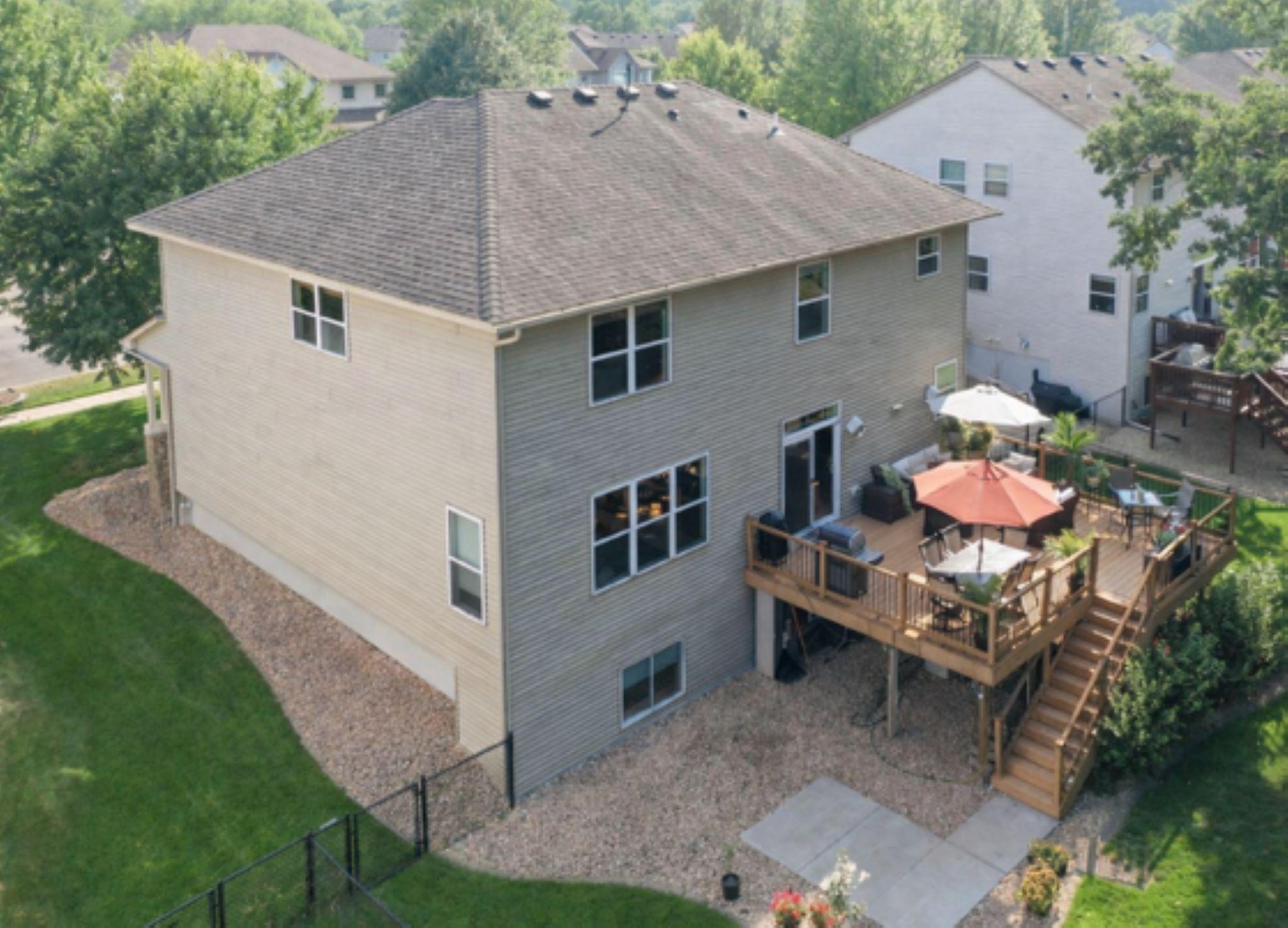 969 Creekwood Drive N