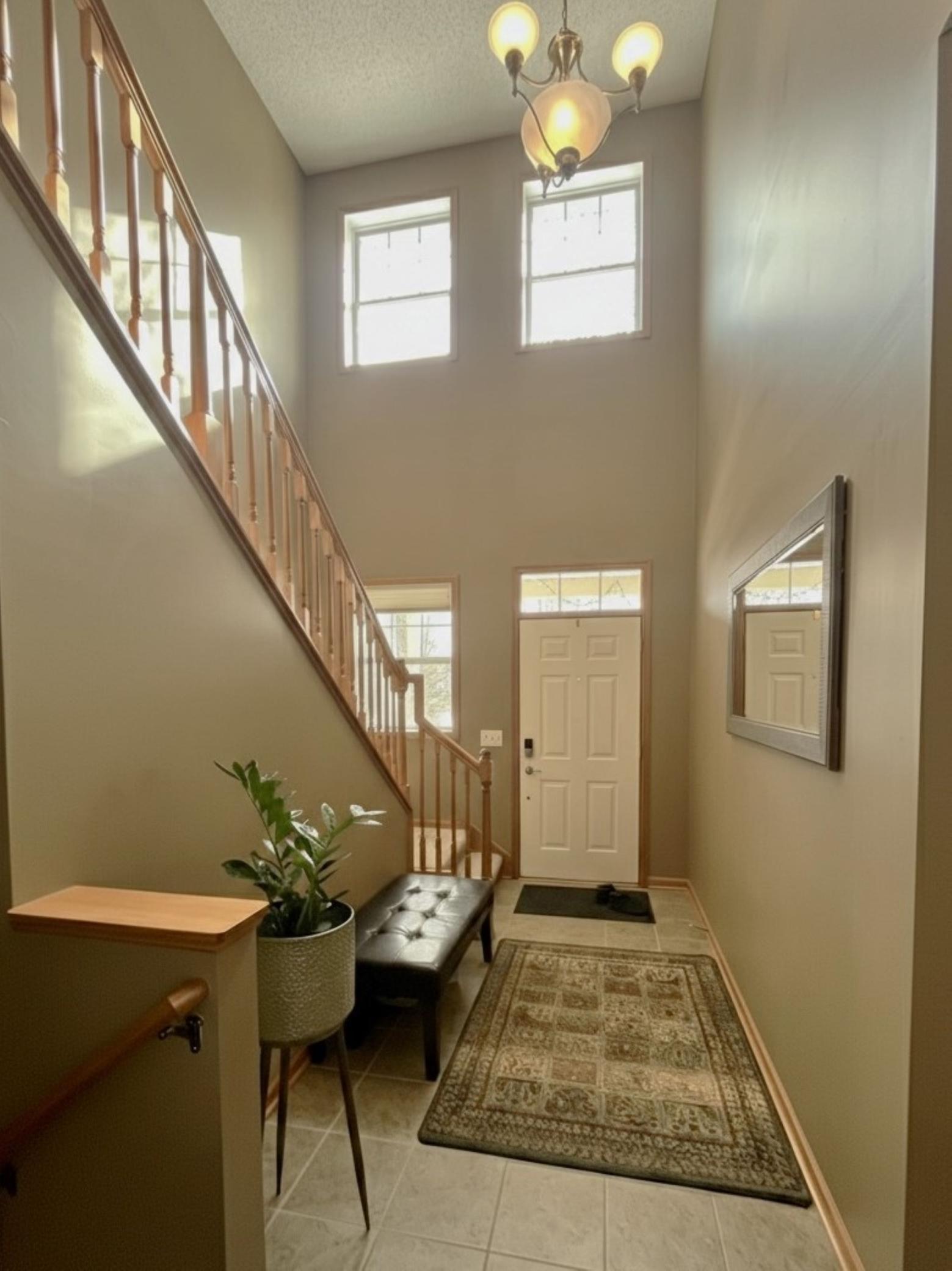 969 Creekwood Drive N