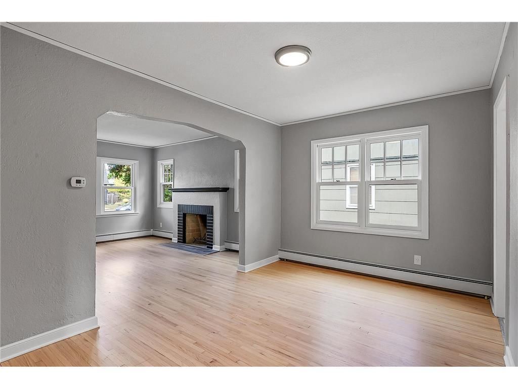 Photo of 2082 Berkeley Avenue, Saint Paul, MN 55105 (MLS # 7072050)