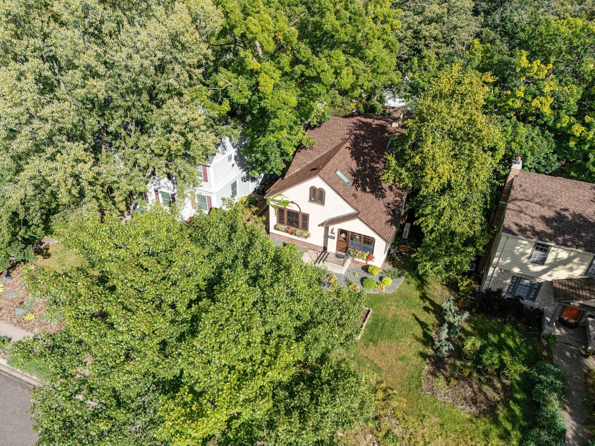 1484 Branston Street