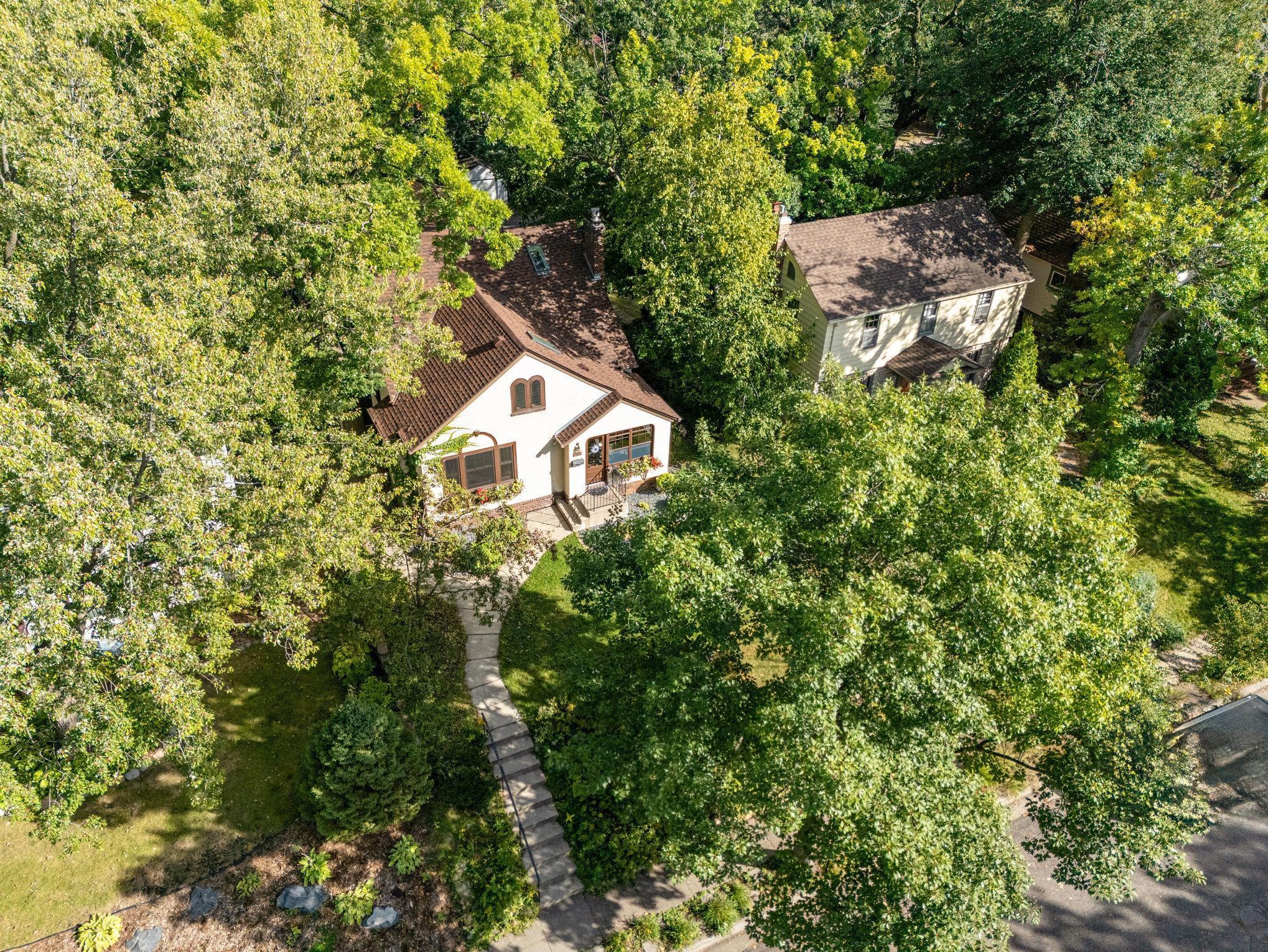 1484 Branston Street