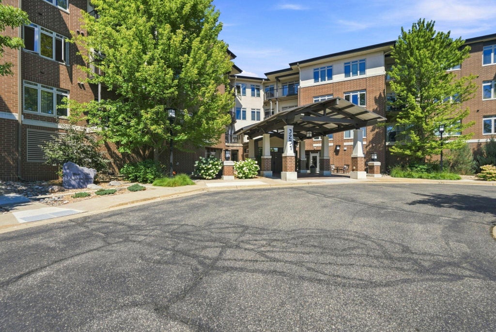 Photo of 3251 Louisiana Avenue S #317, Saint Louis Park, MN 55426 (MLS # 7092977)