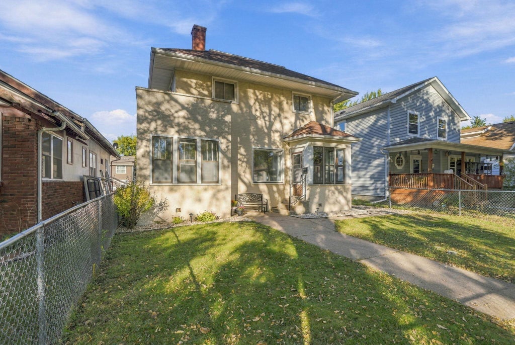Photo of 1519 Sheridan Avenue N, Minneapolis, MN 55411 (MLS # 7156863)