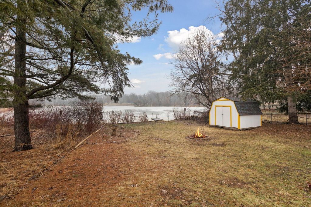 Photo of 8420 Meadow Lake Road E, New Hope, MN 55428 (MLS # 7032552)